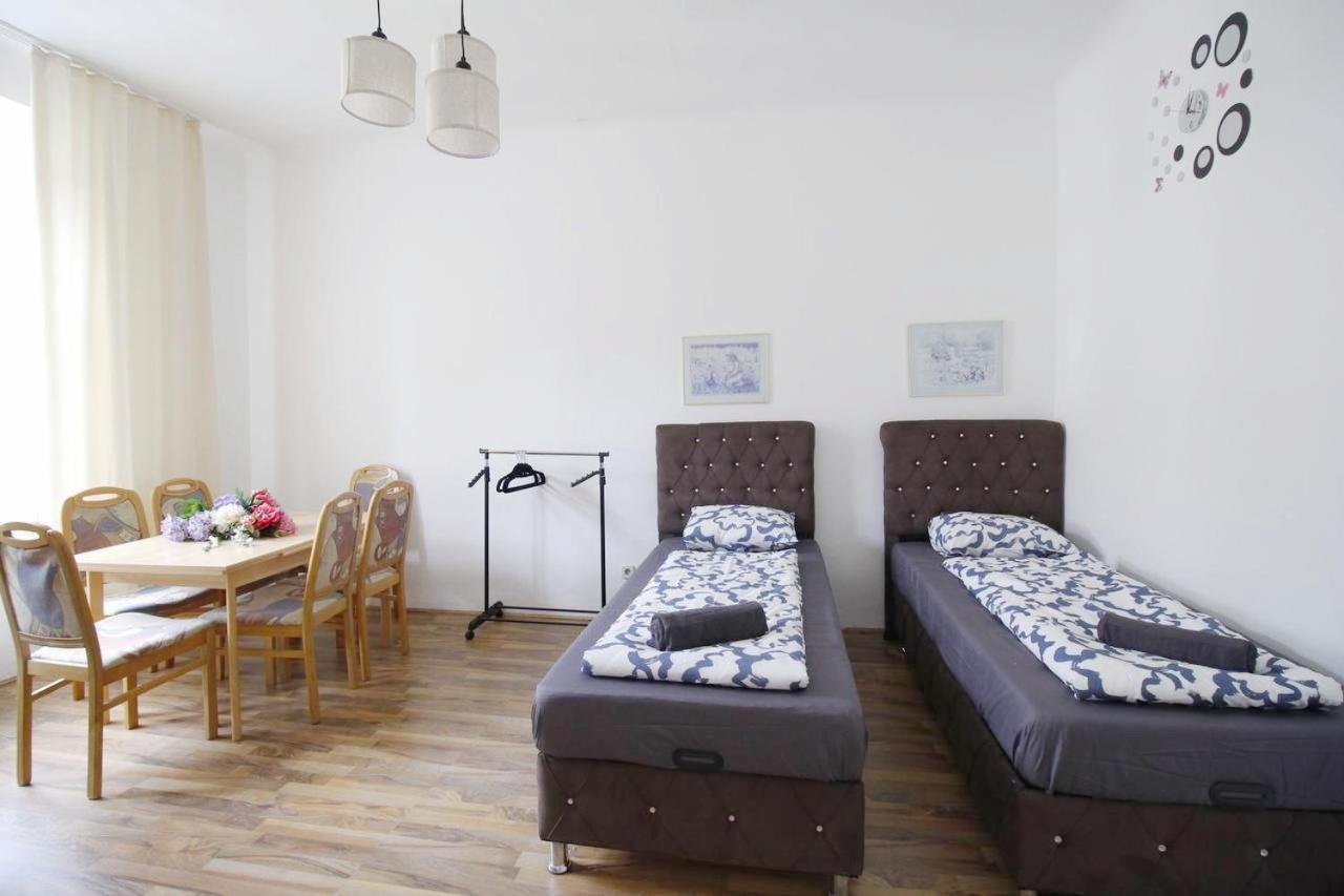 Comfortable Rooms Near Schonbrunn Palace Vienna Exterior photo